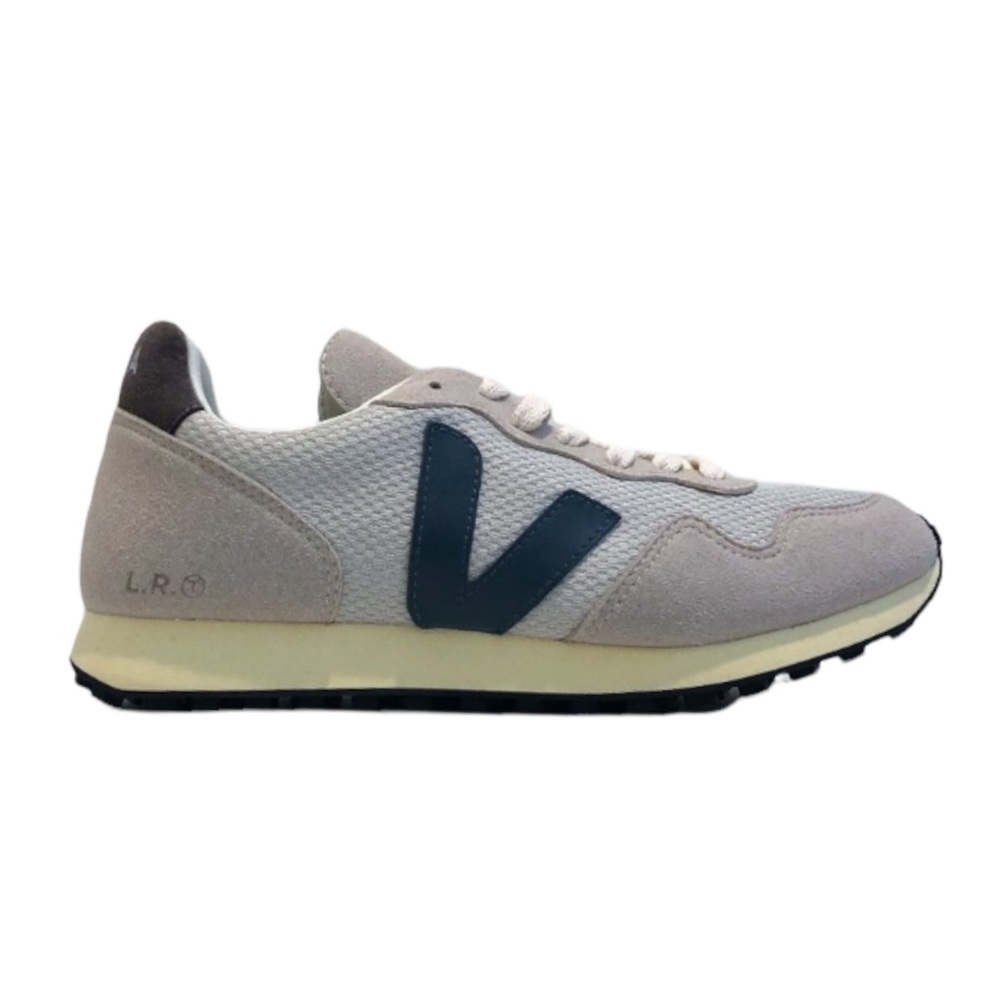Veja Natural California Suede Lace Up Athleisure Athletic Sneakers 39 NEW